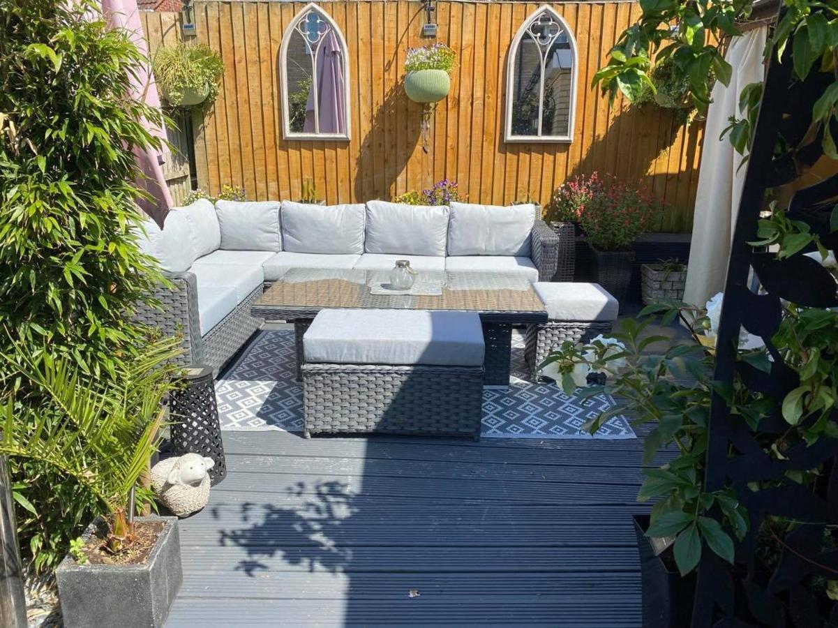 Secret Gem 1 Bed Garden Flat Private Luxury Hot Tub Apartment Bournemouth Exterior photo