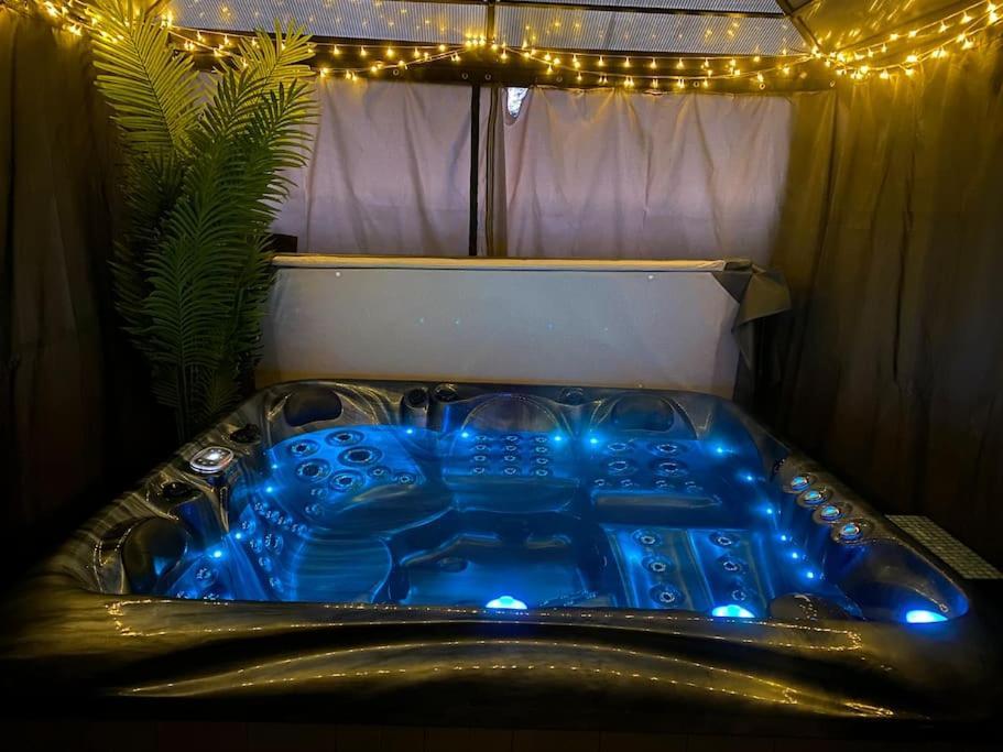 Secret Gem 1 Bed Garden Flat Private Luxury Hot Tub Apartment Bournemouth Exterior photo